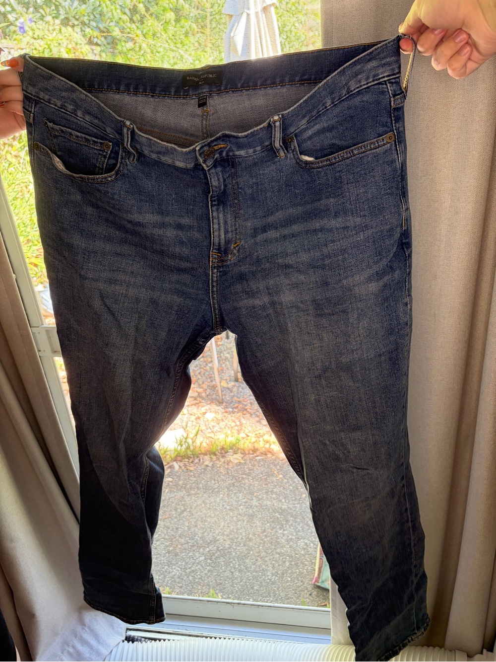 Banana Republic Men's Dark Wash Blue Relaxed Jeans